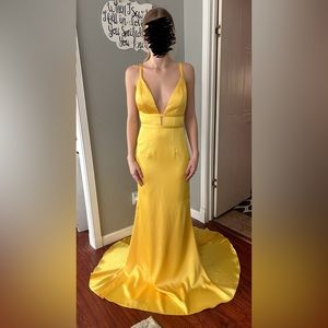 Size 4 Yellow Jovani Prom Dress